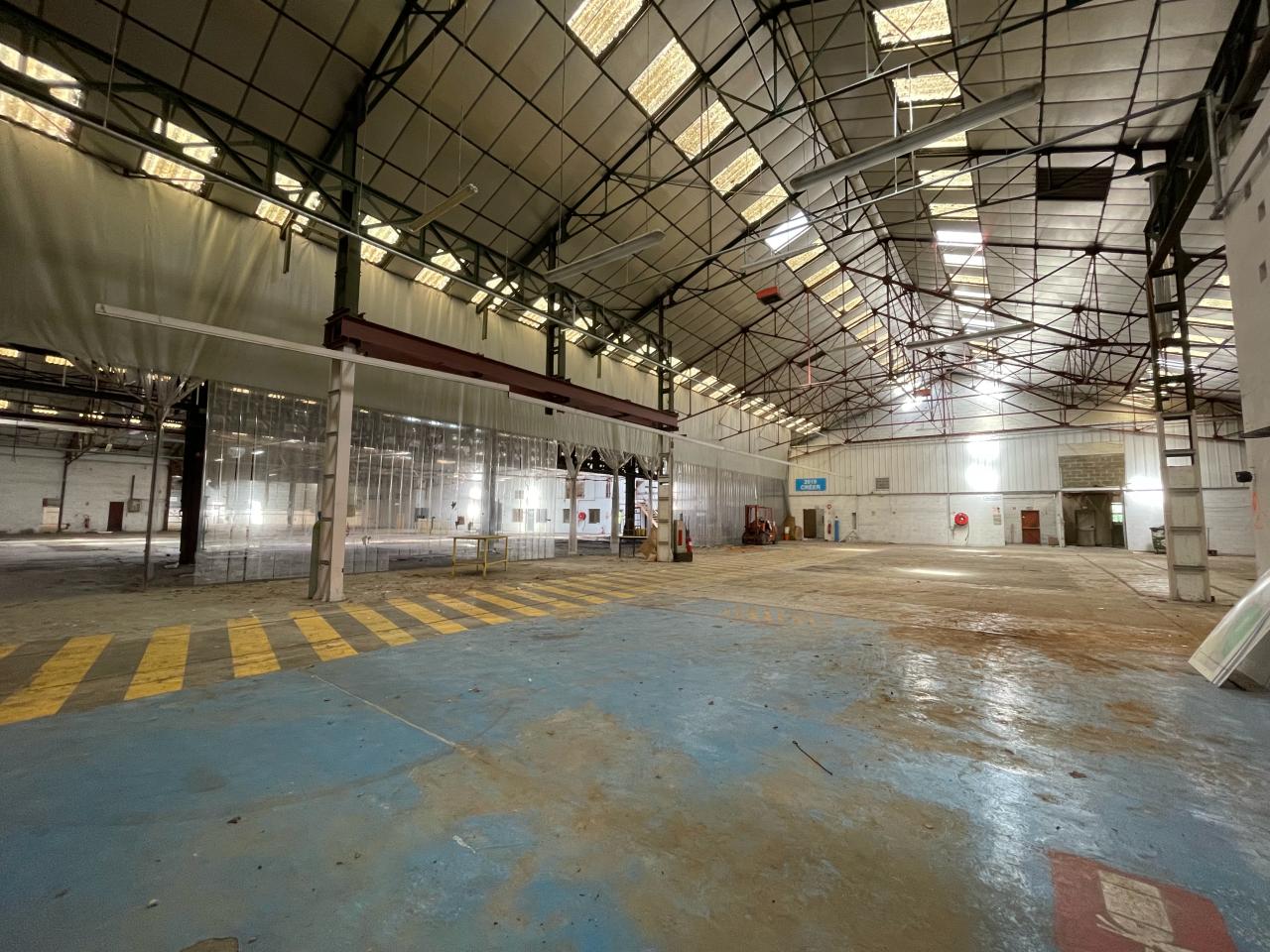Local d'activité Thiverval-Grignon 9414m² Vente local d'activité Thiverval-Grignon Yvelines OVACT2532599 3
